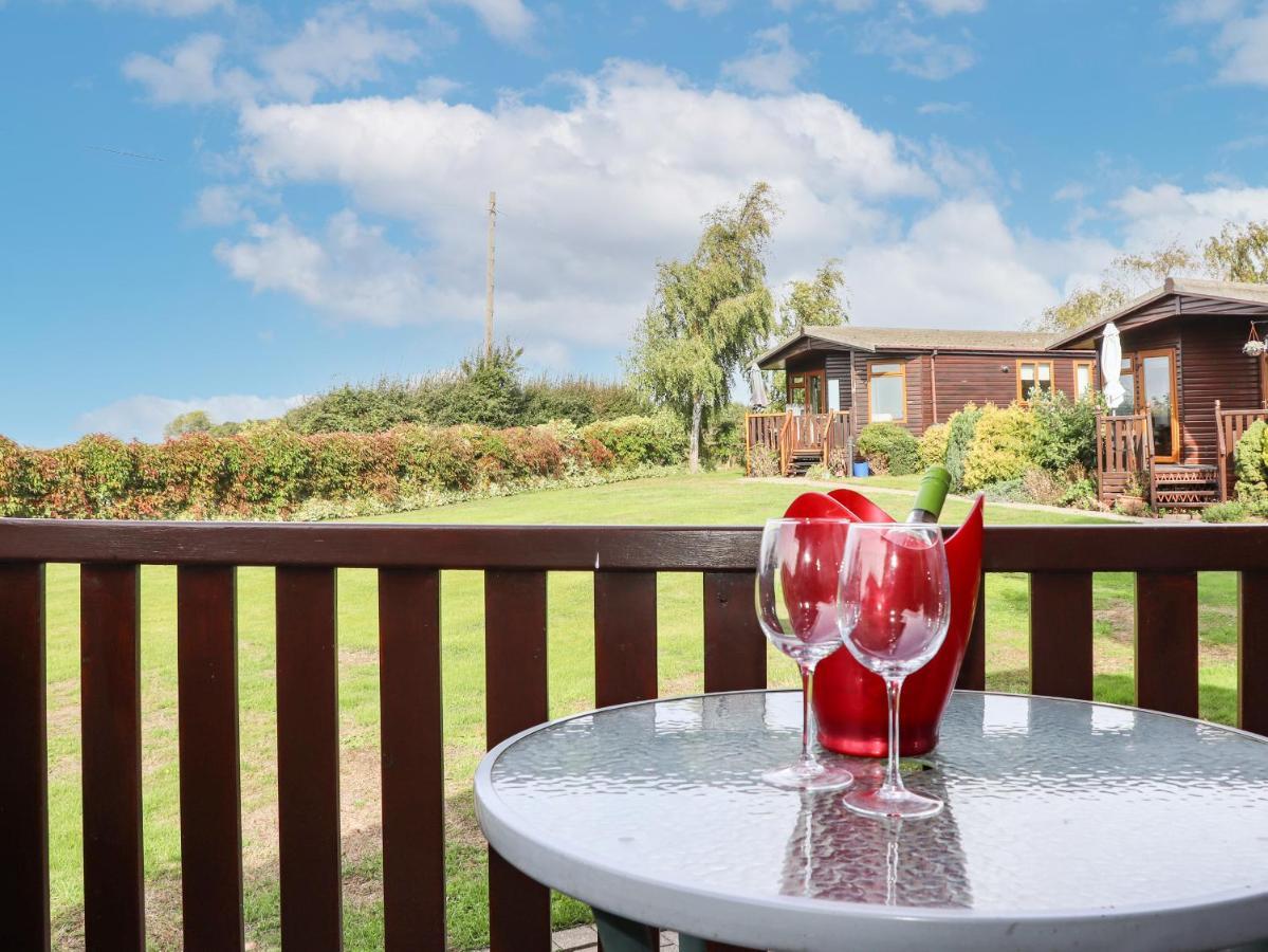 Lodge Two, Country View Park Faversham Exteriör bild